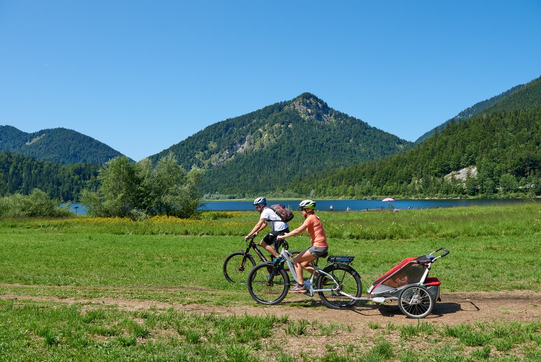 By e-bike to Lake Weitsee in Reit im Winkl